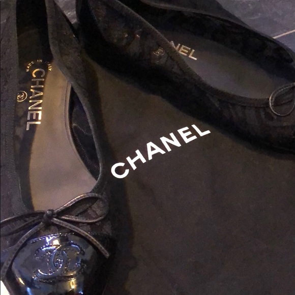 Chanel flats! - Picture 2 of 8